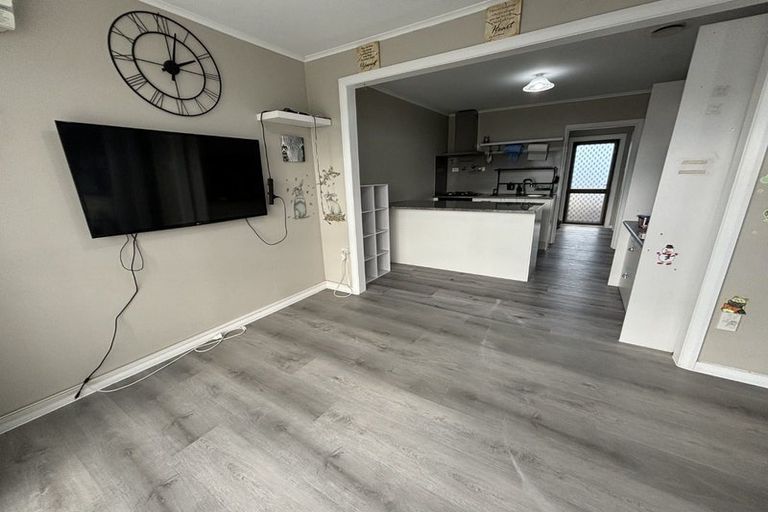 Photo of property in 2/30 Union Street, Papakura, 2110