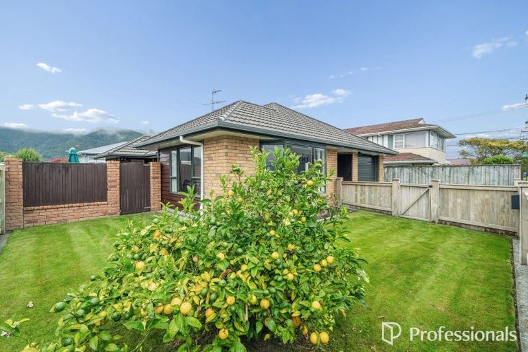 Photo of property in 23 Leighton Avenue, Waiwhetu, Lower Hutt, 5010