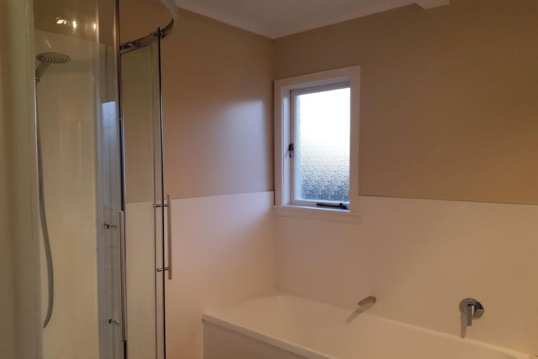 Photo of property in 16 Gibson Road, Tuakau, 2121