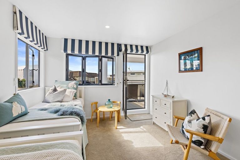 Photo of property in 1 Lagoon Way, Omaha, 0986