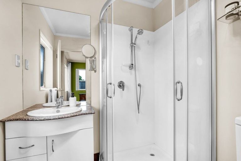 Photo of property in 6b Faber Place, Inglewood, 4330