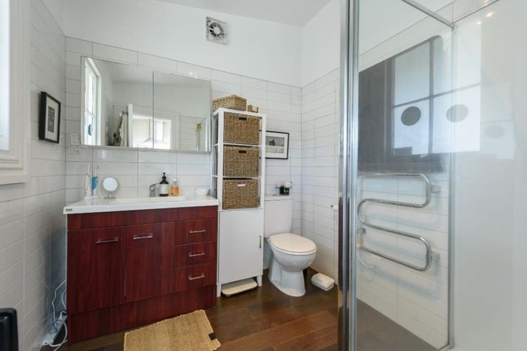 Photo of property in 61 Te Wharepouri Street, Berhampore, Wellington, 6023