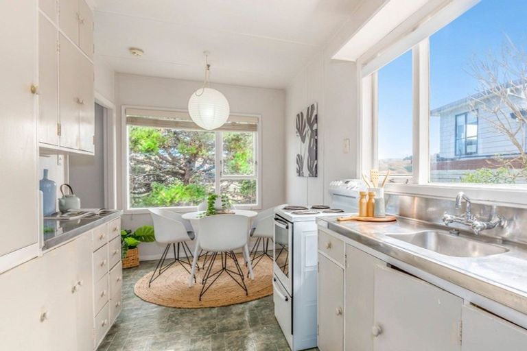 Photo of property in 1 Caroni Way, Grenada Village, Wellington, 6037