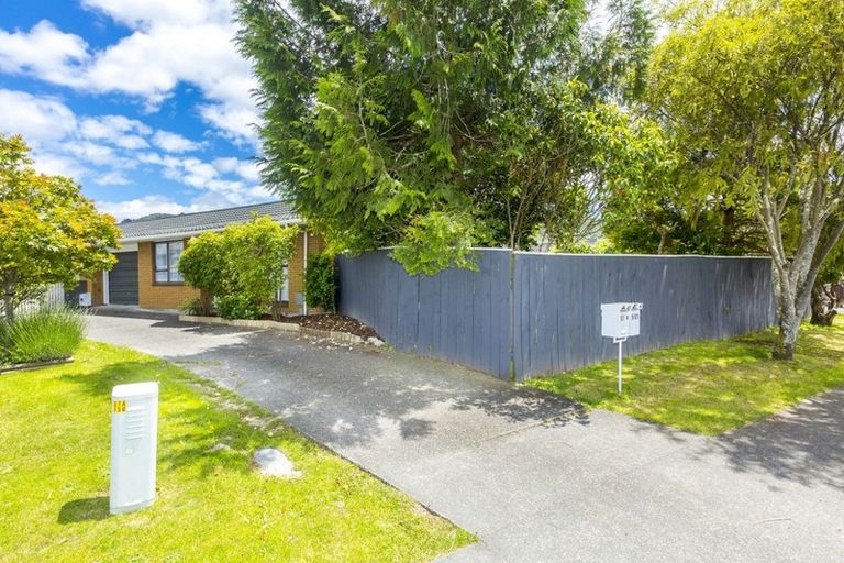 Photo of property in 1/21 Roband Crescent, Brown Owl, Upper Hutt, 5018