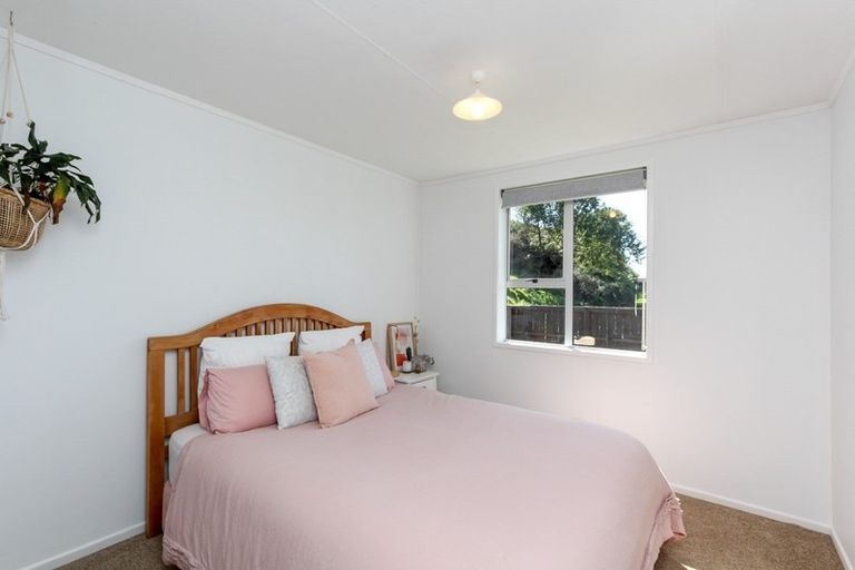 Photo of property in 119 Riversdale Drive, Merrilands, New Plymouth, 4312