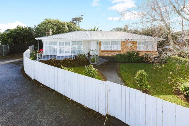 Photo of property in 19 Wilson Place, Papakura, 2110
