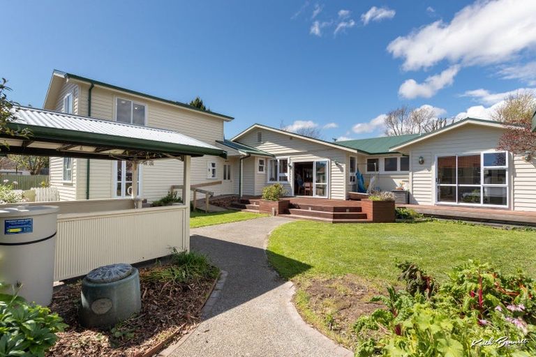 Photo of property in 27 King Street, Ebdentown, Upper Hutt, 5018