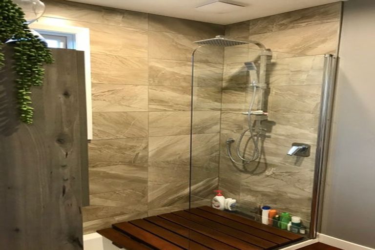 Photo of property in 5 Fitzroy Road, Fitzroy, New Plymouth, 4312