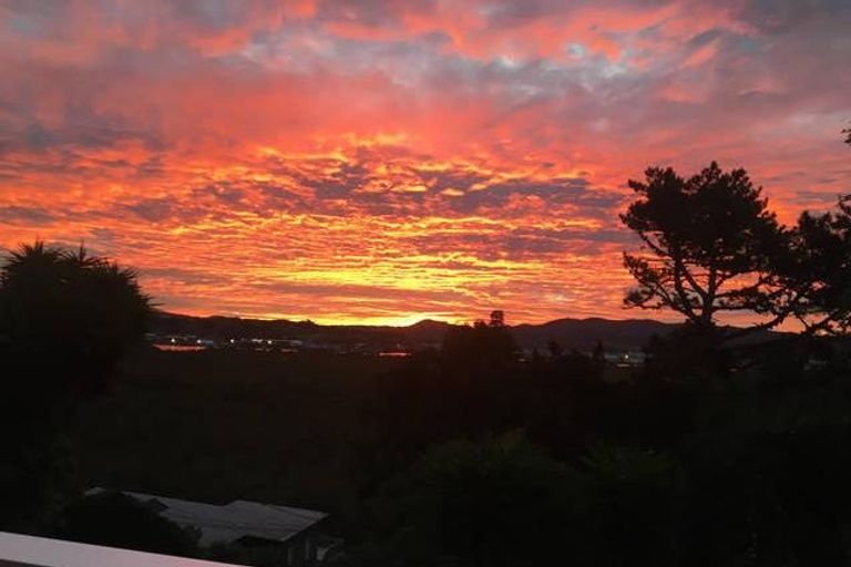 Photo of property in 15 Waimahanga Road, Onerahi, Whangarei, 0110