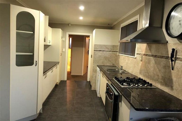 Photo of property in 32 Freyberg Avenue, Papatoetoe, Auckland, 2104