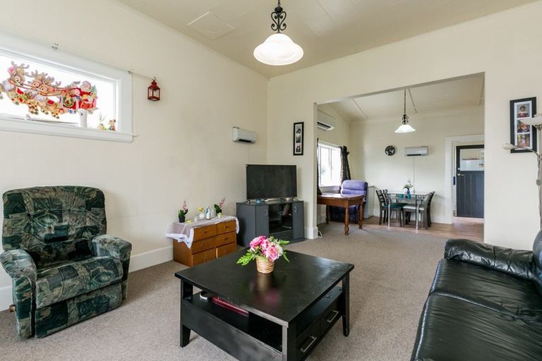 Photo of property in 12 Kinross White Street, Napier South, Napier, 4110