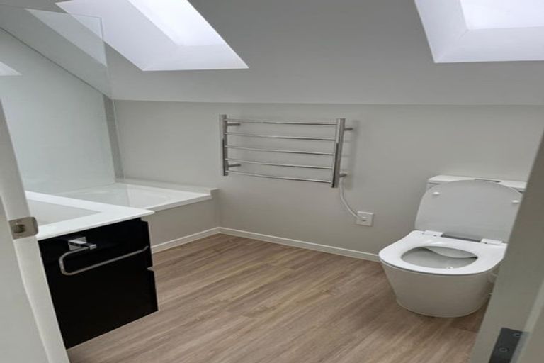 Photo of property in 6 Awarua Street, Ngaio, Wellington, 6035