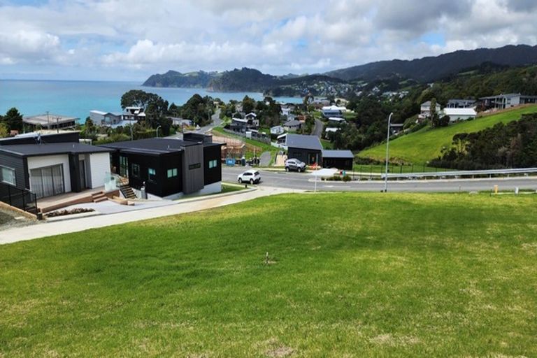 Photo of property in 8 Blue Moon Rise, Langs Beach, 0582