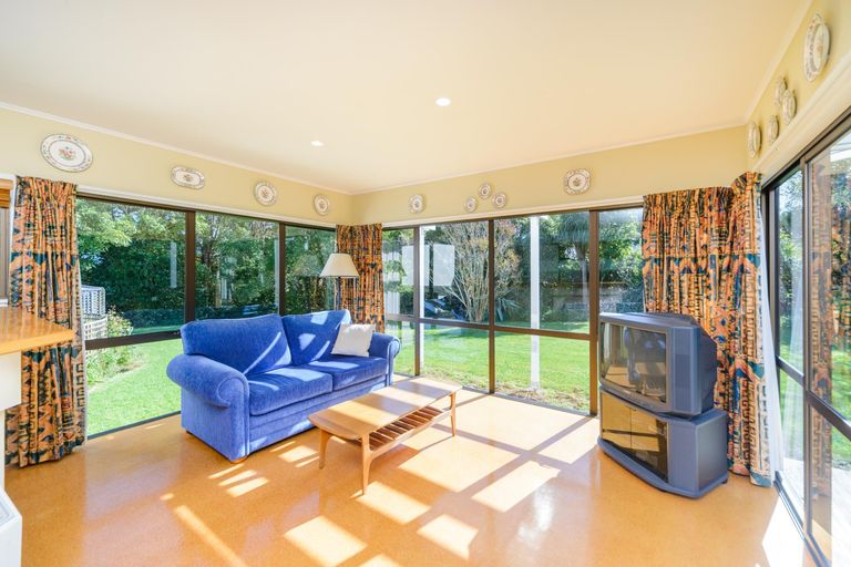 Photo of property in 106 Atawhai Road, Fitzherbert, Palmerston North, 4410