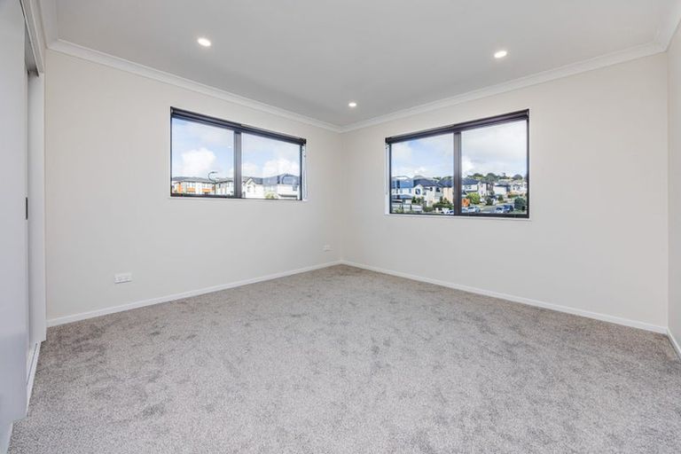 Photo of property in 74 Tir Conaill Avenue, Flat Bush, Auckland, 2019