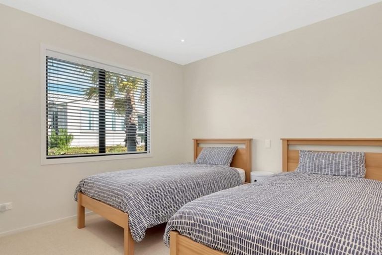 Photo of property in 33 Montia Close, Papamoa Beach, Papamoa, 3118