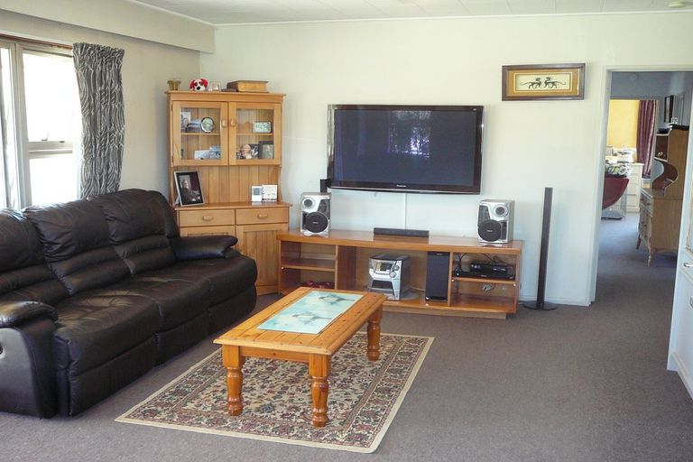 Photo of property in 14 Campbell Street, Alexandra, 9320