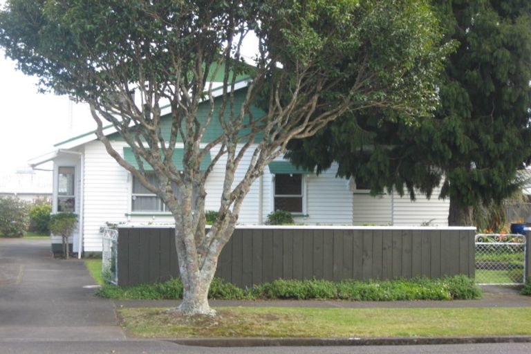 Photo of property in 17 George Street, Lower Vogeltown, New Plymouth, 4310