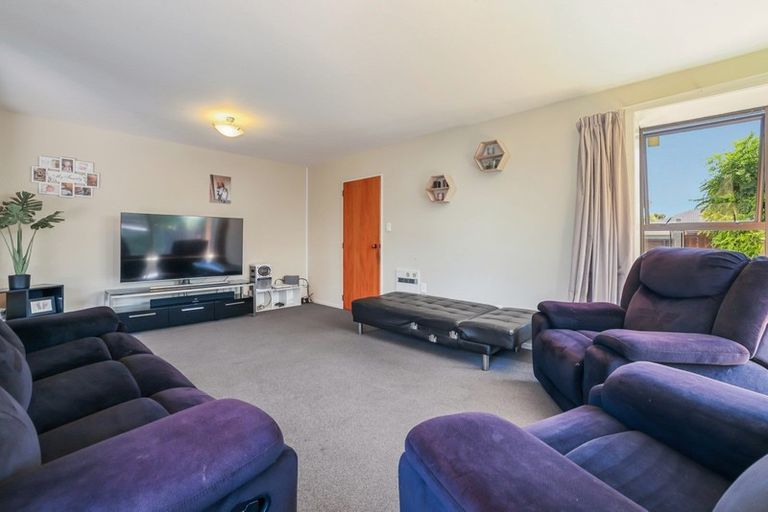 Photo of property in 34 Lowry Avenue, Redwood, Christchurch, 8051