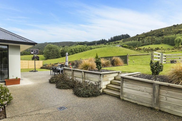 Photo of property in 34 Tara Hills Drive, North Taieri, Mosgiel, 9092