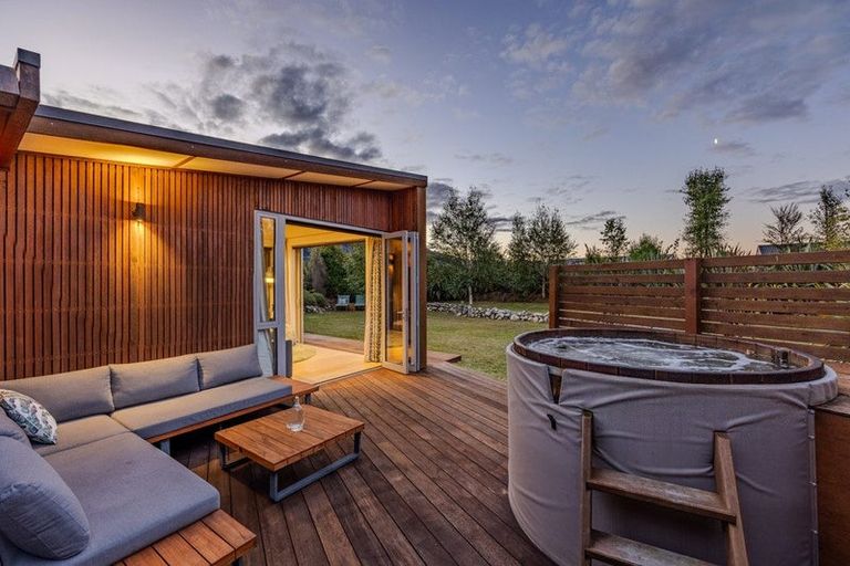 Photo of property in 70 Grandview Road, Lake Hawea, Wanaka, 9382