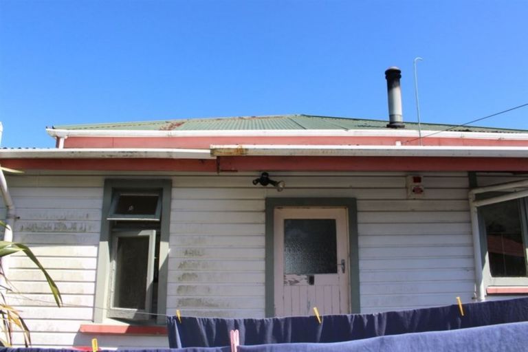 Photo of property in 73 Alexander Street, Greymouth, 7805