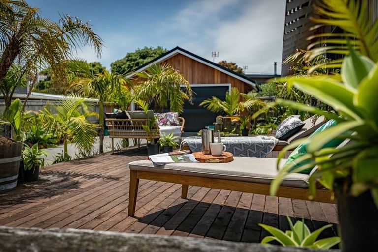 Photo of property in 33 Rauparaha Street, Waikanae Beach, Waikanae, 5036