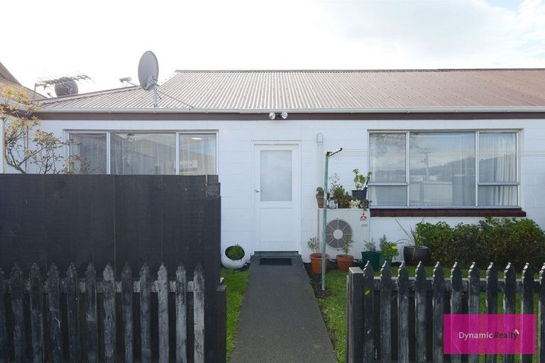 Photo of property in 2/16 Lane Street, Woolston, Christchurch, 8023