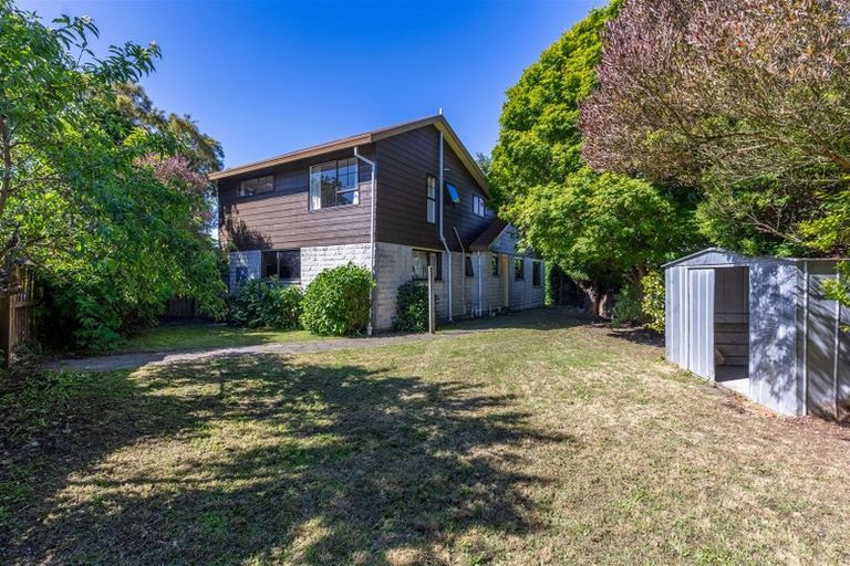 Photo of property in 12 Cunliffe Road, Redwood, Christchurch, 8051