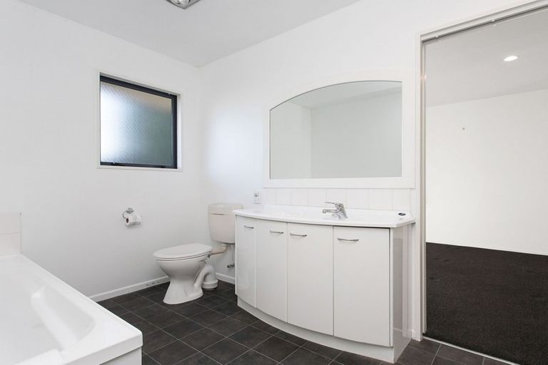 Photo of property in 137 Kotuku Crescent, Woolston, Christchurch, 8023