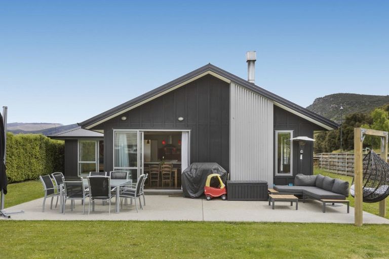 Photo of property in 10 Rifleman Street, Albert Town, Wanaka, 9305