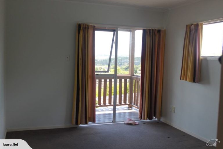 Photo of property in 29 Santiago Crescent, Unsworth Heights, Auckland, 0632