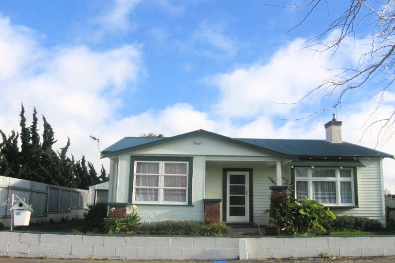 Photo of property in 54 Burns Avenue, Takaro, Palmerston North, 4412