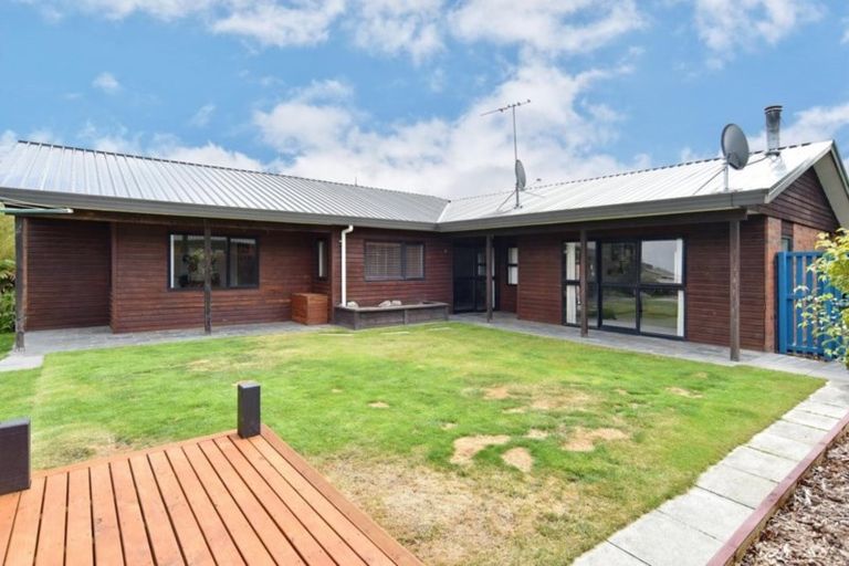 Photo of property in 11 Forest Park Place, Parklands, Christchurch, 8083