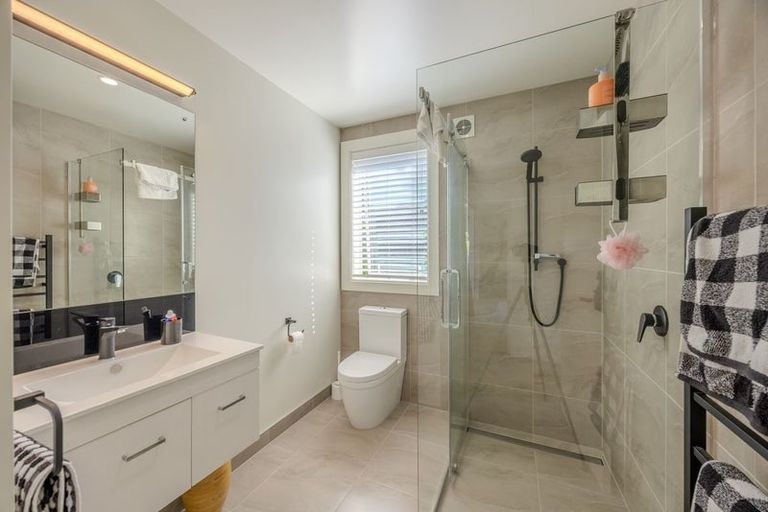 Photo of property in 21 Sam John Place, Lake Hawea, 9382