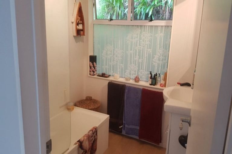 Photo of property in 394 Thames Coast Road, Thornton Bay, Thames, 3575