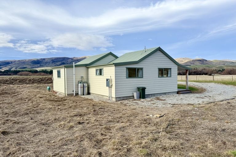 Photo of property in 1061 Ardgour Road, Tarras, Cromwell, 9383