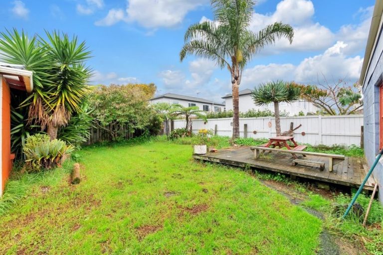 Photo of property in 144 Hepburn Road, Glendene, Auckland, 0602