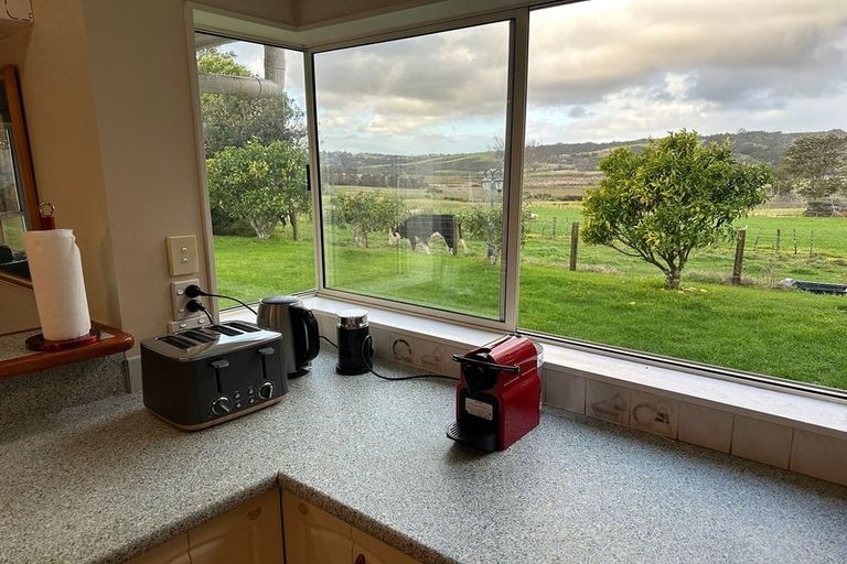 Photo of property in 38 Henson Road, Whitford, Howick, 2571