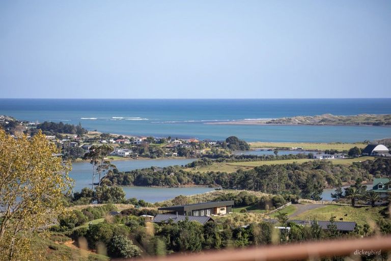 Photo of property in 154 Hills Road, Raglan, 3295