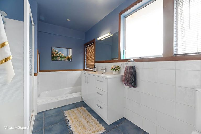 Photo of property in 1/24 Casuarina Road, Half Moon Bay, Auckland, 2012