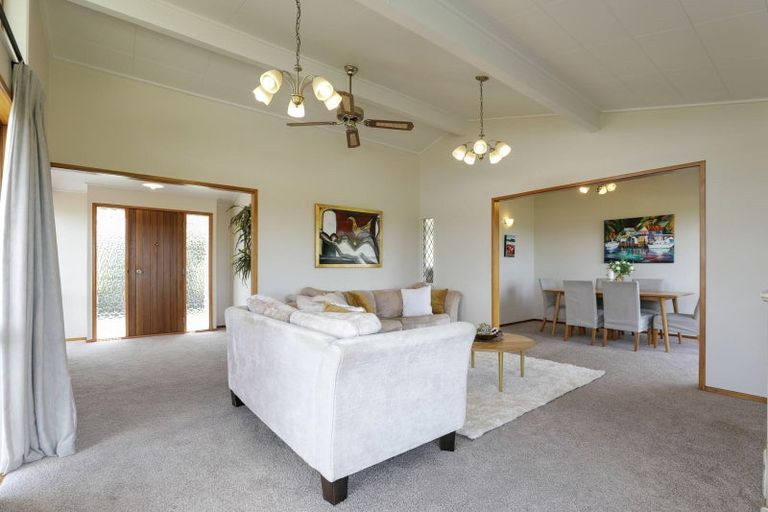 Photo of property in 29 Ingle Avenue, Waipahihi, Taupo, 3330