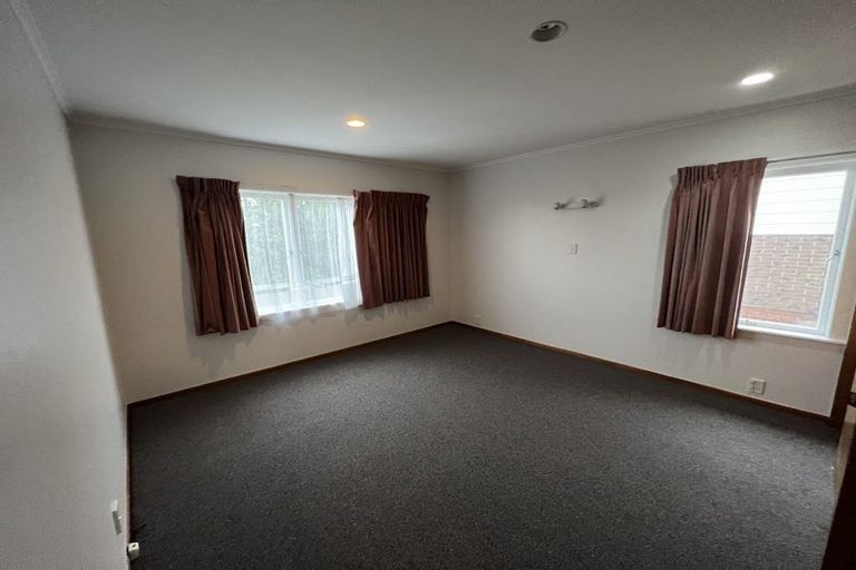 Photo of property in 752 East Coast Road, Pinehill, Auckland, 0630