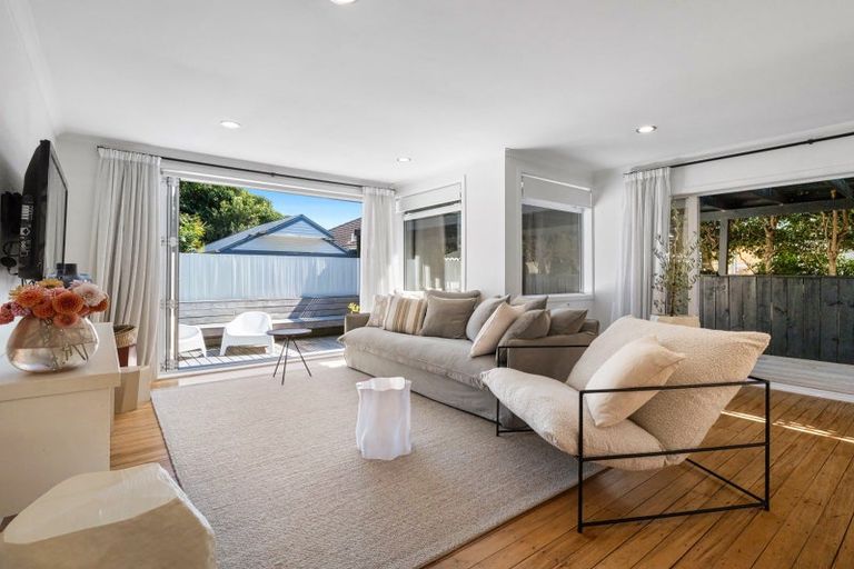 Photo of property in 121a Oceanview Road, Mount Maunganui, 3116