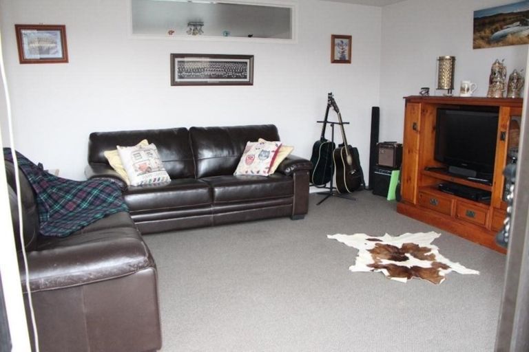 Photo of property in 13 Harris Street, Pleasant Point, 7903