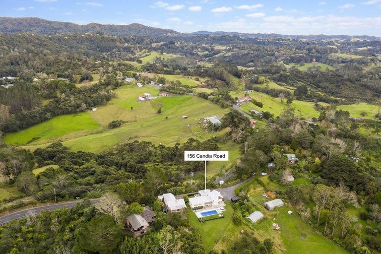 Photo of property in 156 Candia Road, Henderson Valley, Auckland, 0614
