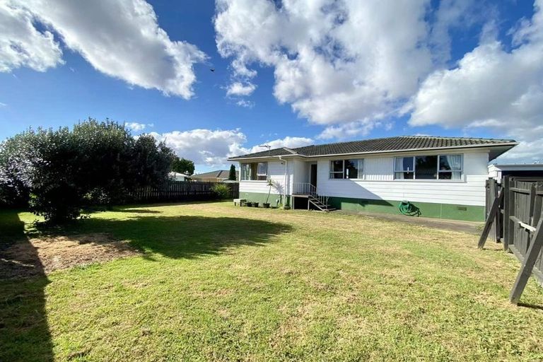 Photo of property in 2/26a Boundary Road, Clover Park, Auckland, 2019