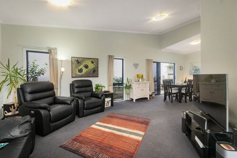 Photo of property in 13a Hillview Road, Waihi Beach, 3611
