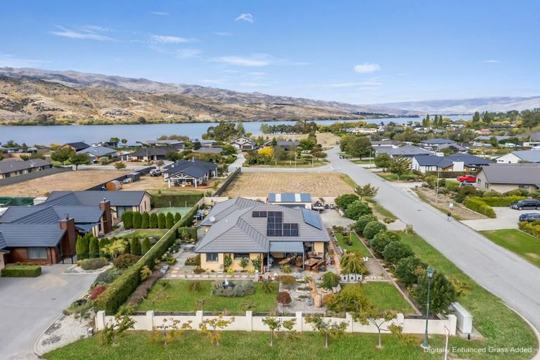 Photo of property in 10 Ethereal Crescent, Mount Pisa, Cromwell, 9383