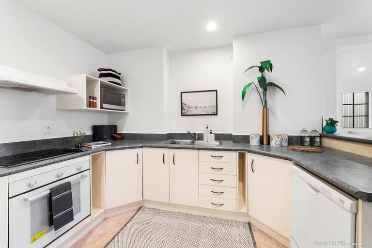 Photo of property in Courtenay Apartments, 606/120 Courtenay Place, Te Aro, Wellington, 6011